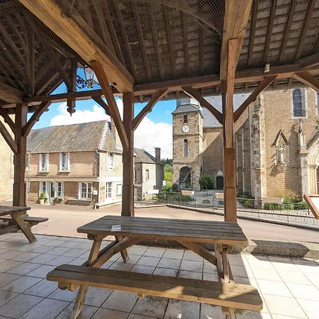 Vivez Dans Un Magnifique Village Normand La Carneille Exterior photo